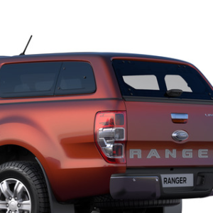 Trda streha s stranskimi stekli, bakreno rdeča